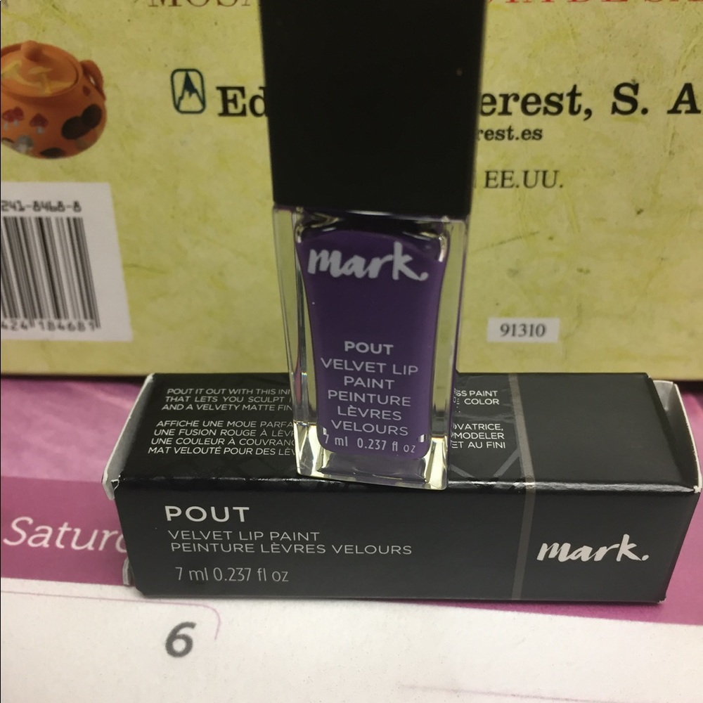 LIPSTICK - Picture 4 of 6